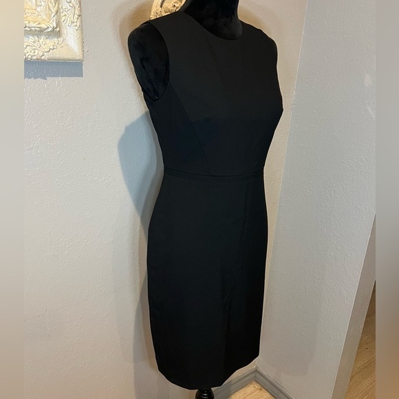 Classic little black dress - Picture 2 of 8